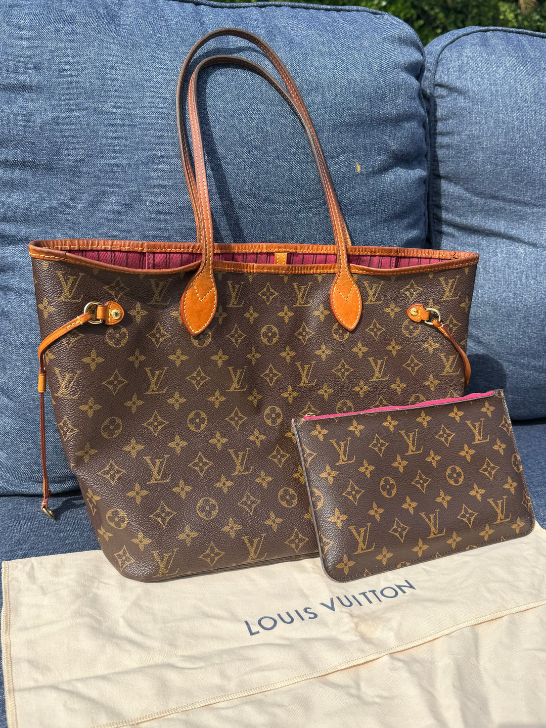 Louis Vuitton Neverfull MM monogram pouch tote pink inner