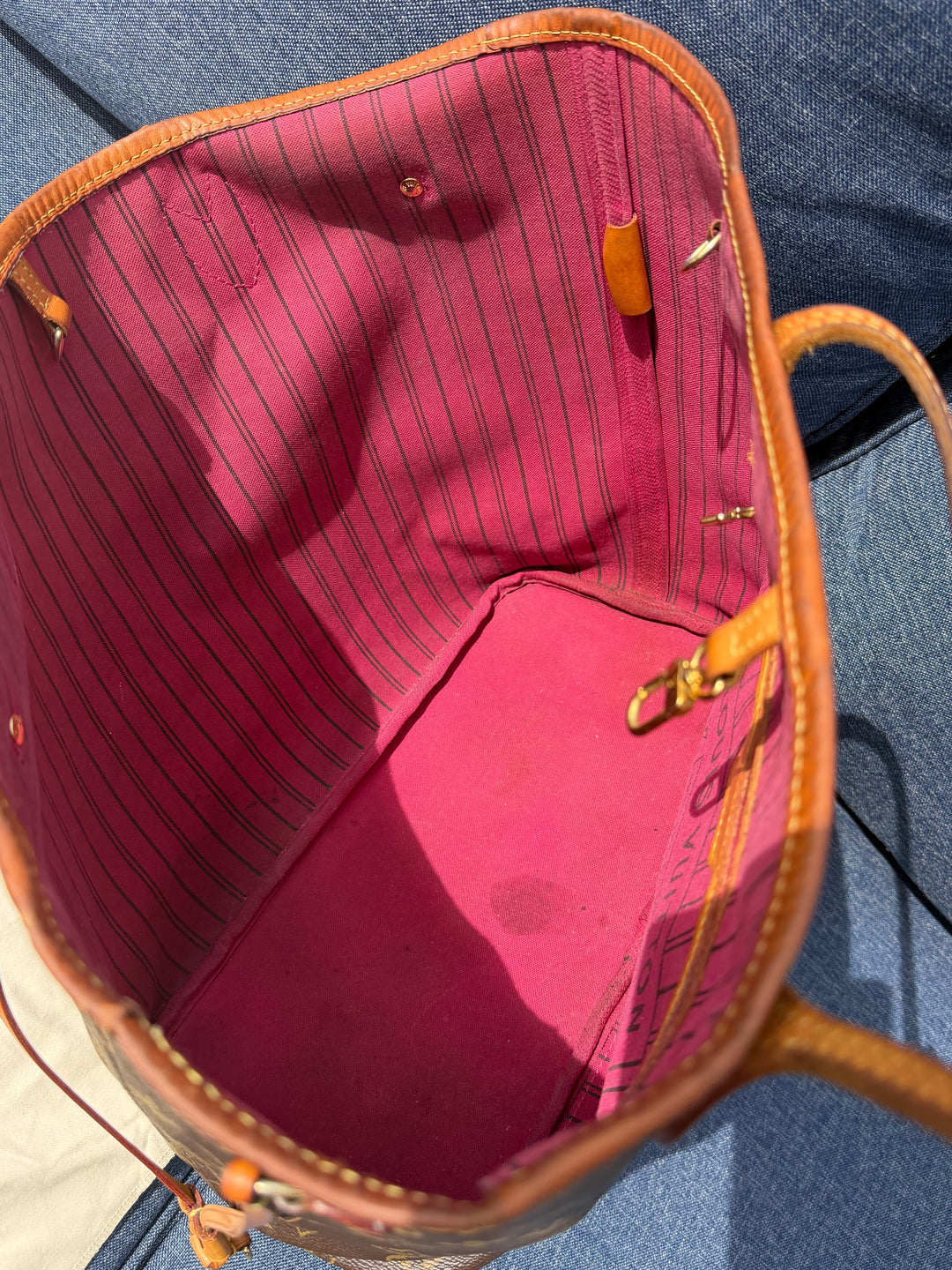Louis Vuitton Neverfull MM monogram pouch tote pink inner